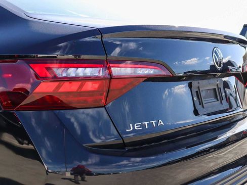 Certified 2024 Volkswagen Jetta S image 9