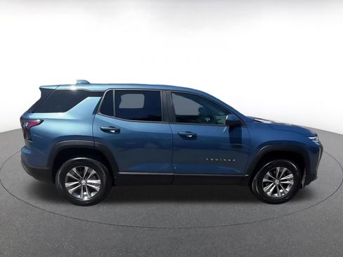Used 2025 Chevrolet Equinox LT AWD/4WD image 16