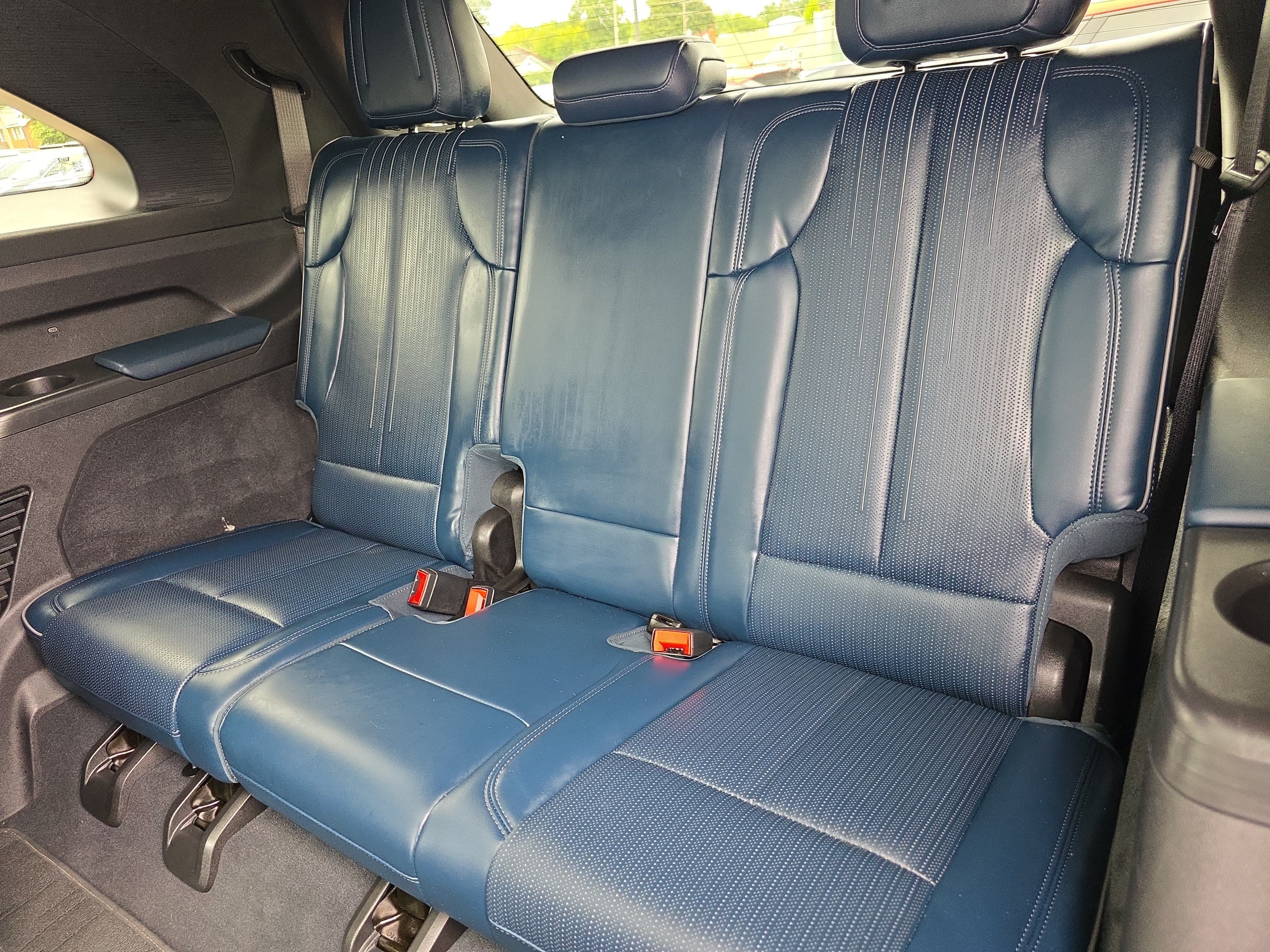 Used 2025 Cadillac Escalade IQ Luxury 2 w/ LPO, Premium Carpet Package AWD/4WD image 13