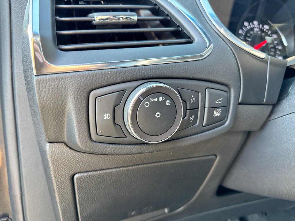 Used 2019 Ford Edge ST w/ Convenience Package AWD/4WD image 18