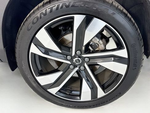 Used 2023 Volvo XC40 B5 Ultimate AWD/4WD image 31