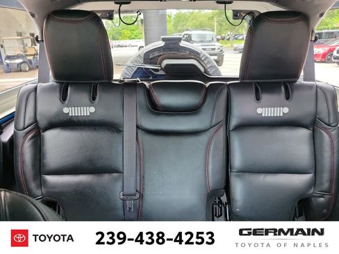Used 2022 Jeep Wrangler Unlimited Rubicon w/ Xtreme Recon 35" Tire Package AWD/4WD image 31