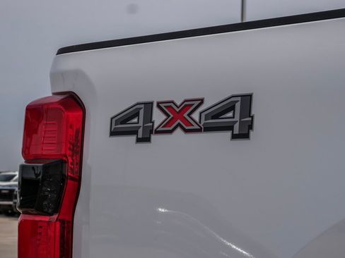 Used 2024 Ford F250 Lariat image 12