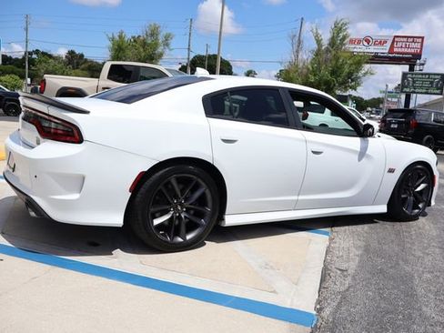 Used 2019 Dodge Charger Scat Pack RWD image 8
