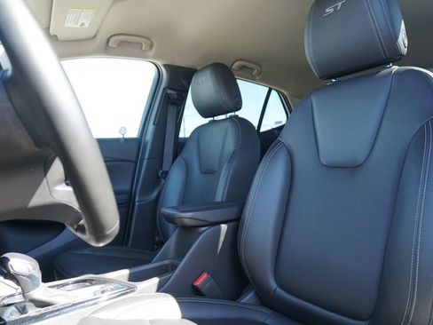 Used 2024 Buick Encore GX Sport Touring image 16