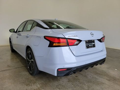 Used 2024 Nissan Altima 2.5 SR FWD image 7