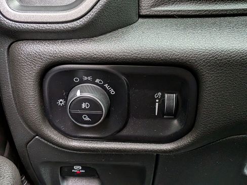 Used 2023 RAM 1500 Tradesman w/ Night Edition image 18