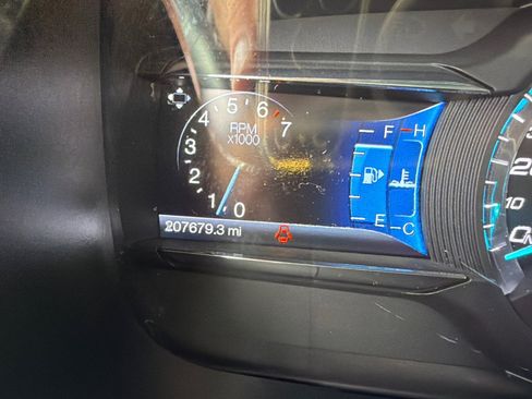 Used 2014 Ford Taurus SEL w/ Equipment Group 201A FWD image 11