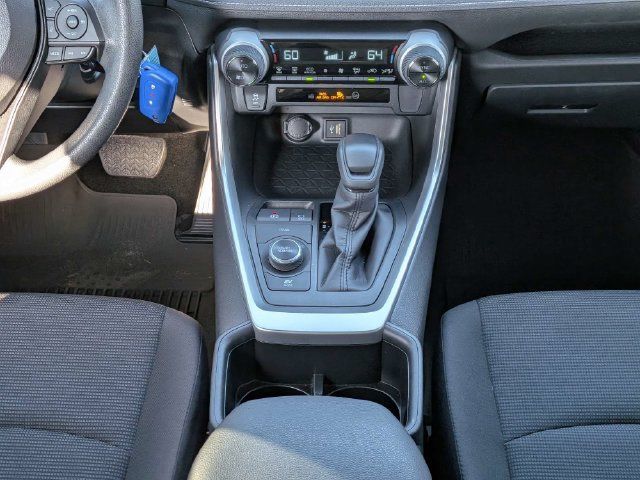 Used 2025 Toyota RAV4 LE AWD/4WD image 18