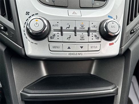 Used 2016 Chevrolet Equinox LT w/ Convenience Package image 18