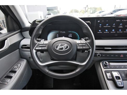 Certified 2025 Hyundai Palisade SEL AWD/4WD image 16