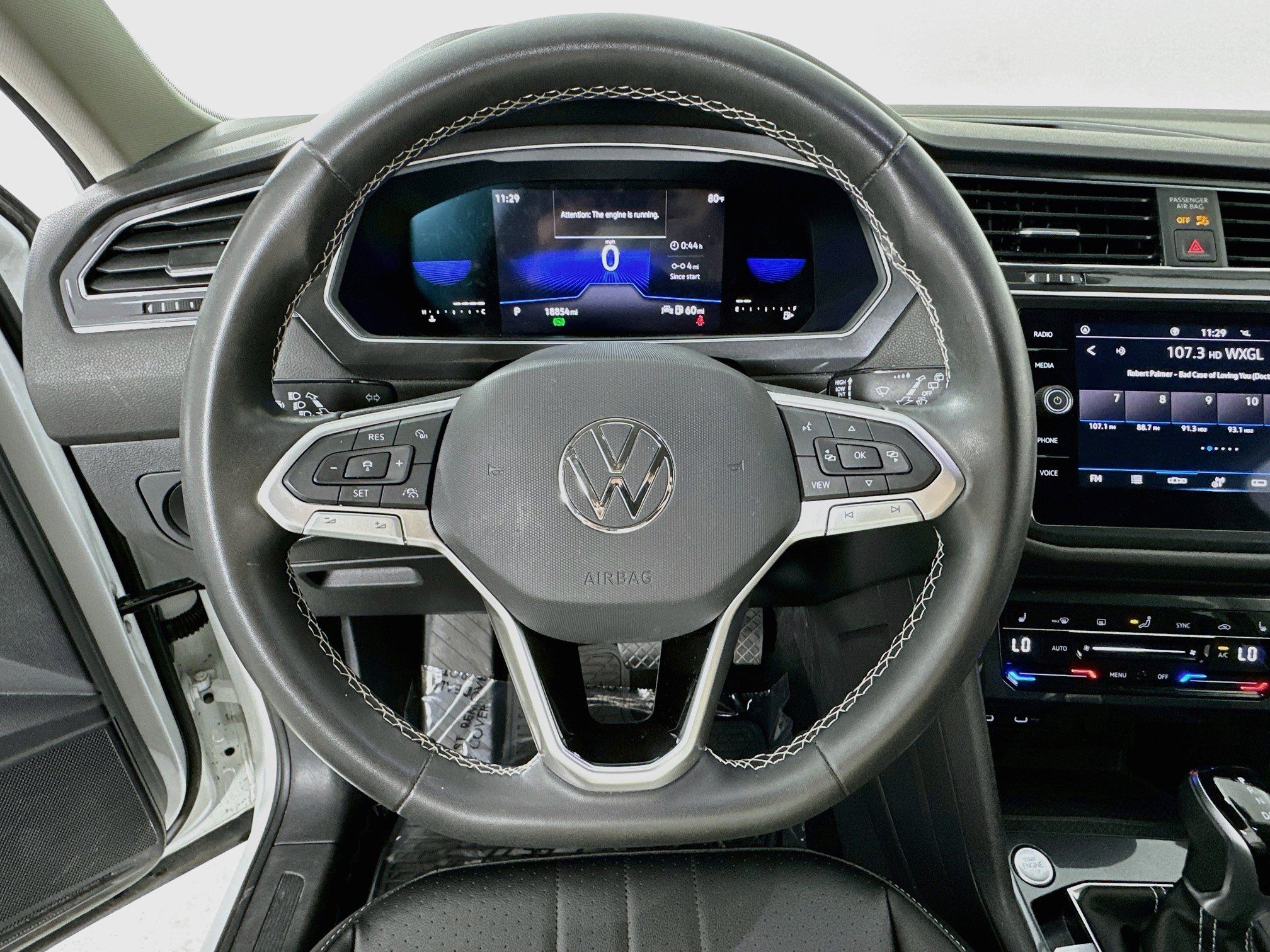 Used 2022 Volkswagen Tiguan SE FWD image 11