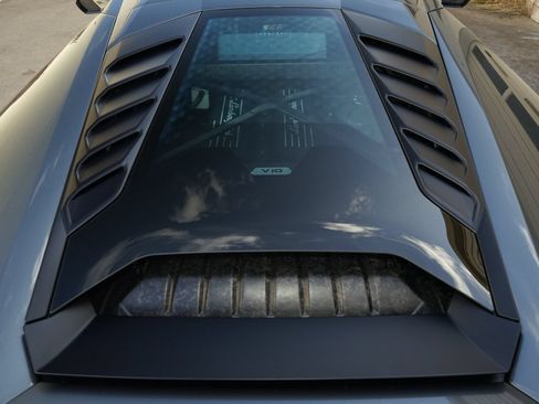 Used 2018 Lamborghini Huracan LP 580-2 RWD image 19
