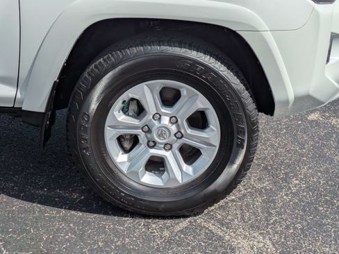 Used 2023 Toyota 4Runner SR5 Premium w/ Moonroof Package RWD image 11
