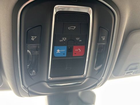 Used 2021 Jeep Grand Cherokee L Limited w/ Luxury Tech Group II AWD/4WD image 26
