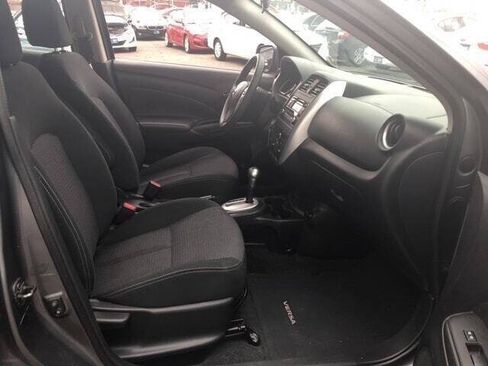Used 2017 Nissan Versa SV FWD image 21