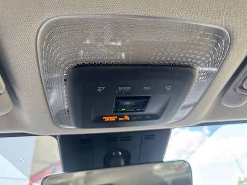 Used 2025 Toyota Prius LE FWD image 20