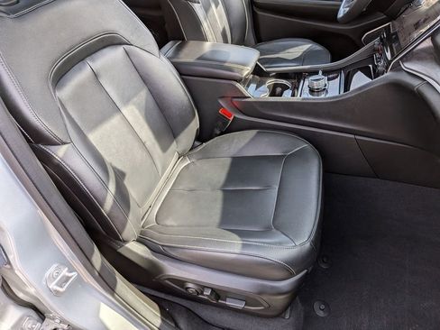 Used 2022 Jeep Grand Cherokee Limited 4xe image 31