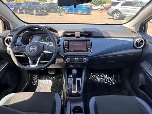 Used 2025 Nissan Versa SV FWD image 31