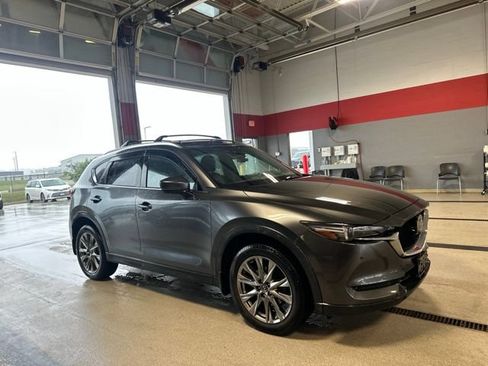 Used 2019 MAZDA CX-5 Signature AWD/4WD image 2