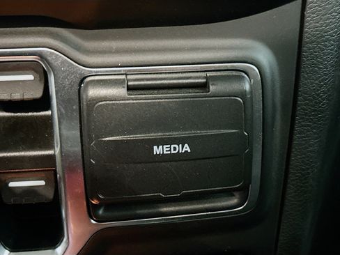 Used 2023 Jeep Wrangler Unlimited Sport image 25