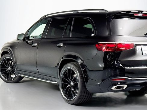New 2026 Mercedes-Benz GLS 580 4MATIC image 15
