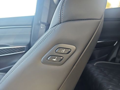 Used 2025 Genesis GV70 3.5T Sport w/ Sport Prestige Package image 19