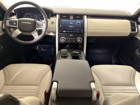 Used 2024 Land Rover Discovery S AWD/4WD image 13