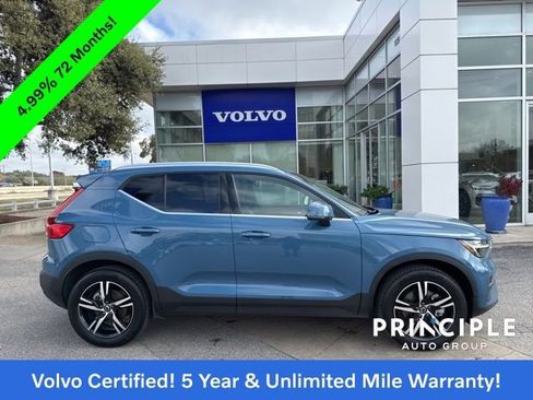 Certified 2025 Volvo XC40 B5 Core image 12