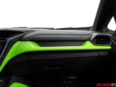 Used 2026 Lamborghini Temerario AWD/4WD image 33