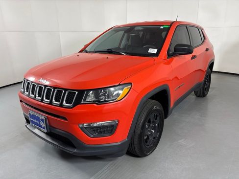 Used 2020 Jeep Compass Sport AWD/4WD image 4