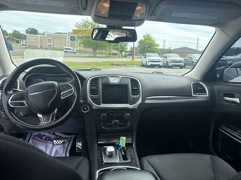 Used 2020 Chrysler 300 Touring w/ Sport Appearance Package RWD image 26