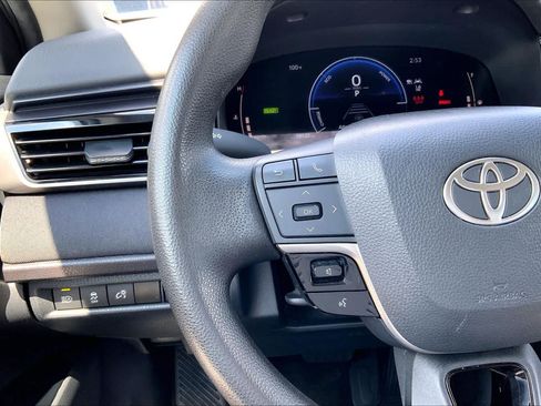 Used 2025 Toyota Camry LE FWD image 23