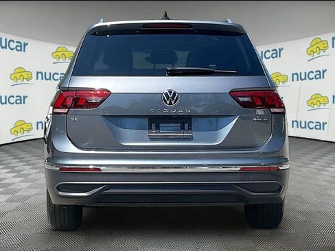 Used 2024 Volkswagen Tiguan SE w/ Panoramic Sunroof Package AWD/4WD image 5