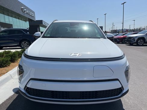 New 2025 Hyundai Kona SEL image 2