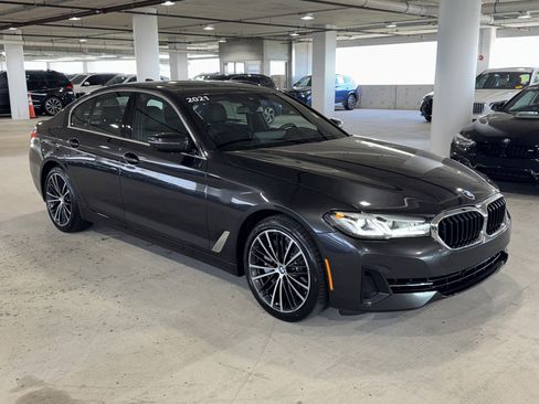 Used 2021 BMW 540i w/ Premium Package image 1