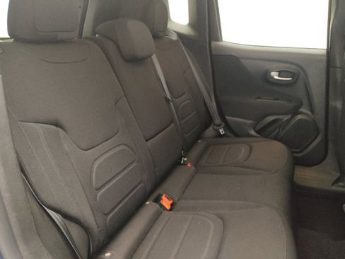 Used 2020 Jeep Renegade Latitude w/ LED Lighting Group image 19