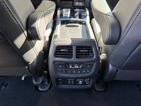 Certified 2022 Honda Pilot Touring image 34