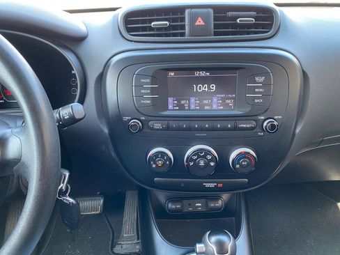 Used 2018 Kia Soul image 14