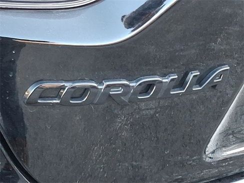 Certified 2023 Toyota Corolla LE image 29