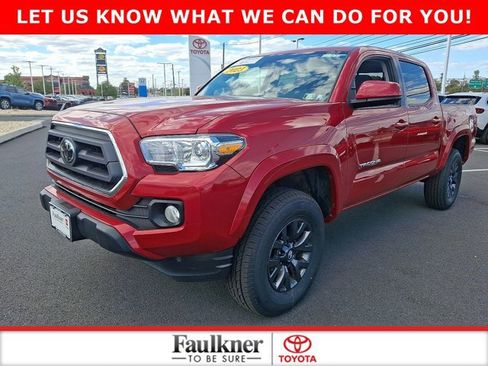 Certified 2023 Toyota Tacoma SR5 image 3