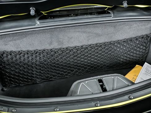 Used 2021 Chevrolet Corvette Stingray Premium Conv w/ Z51 Performance Package image 16