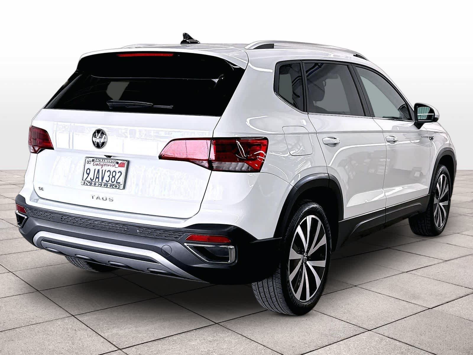 Used 2023 Volkswagen Taos SE FWD image 9