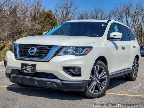 Used 2017 Nissan Pathfinder Platinum image 1