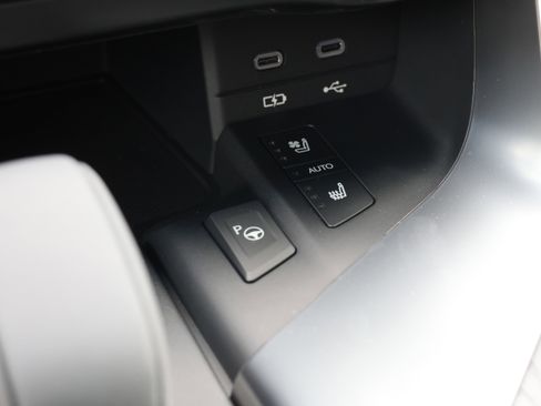 New 2025 Lexus LX 700h Overtrail image 28