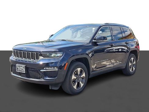 Used 2023 Jeep Grand Cherokee 4WD 4xe image 3