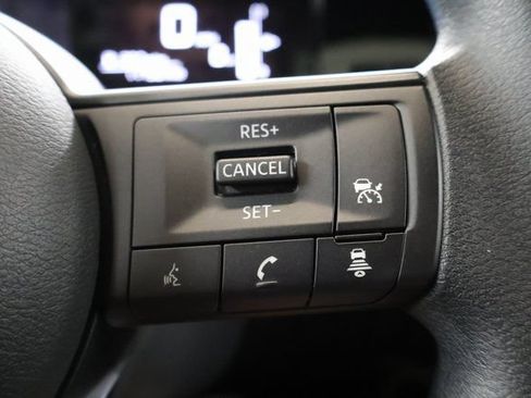 Used 2025 Nissan Kicks SV w/ Illumination Package FWD image 19