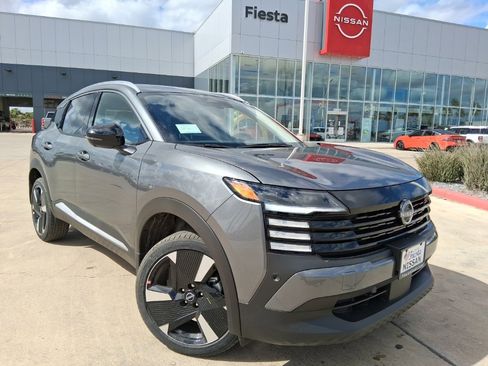 New 2026 Nissan Kicks SR image 1