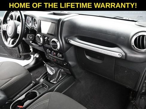 Used 2017 Jeep Wrangler Unlimited Sahara w/ Max Tow Package AWD/4WD image 42