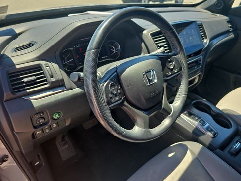 Used 2023 Honda Passport EX-L image 17
